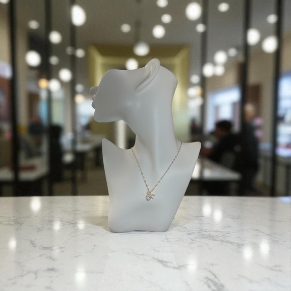 Stunning Minimalist Gold Bow Knot Necklace and Earrings - Picture 2 of 6